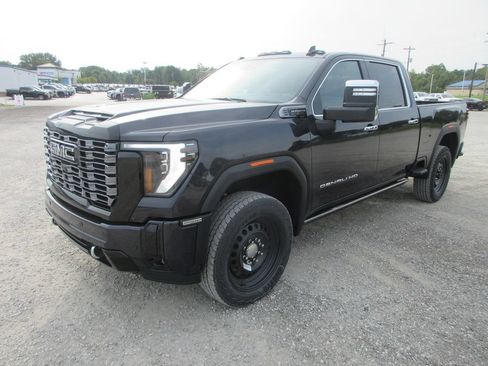 New 2026 GMC Sierra 2500 Denali Ultimate AWD/4WD image 10