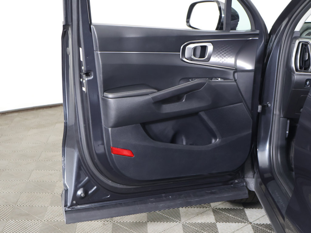 Used 2024 Kia Sorento S w/ Panoramic Sunroof Package FWD image 23