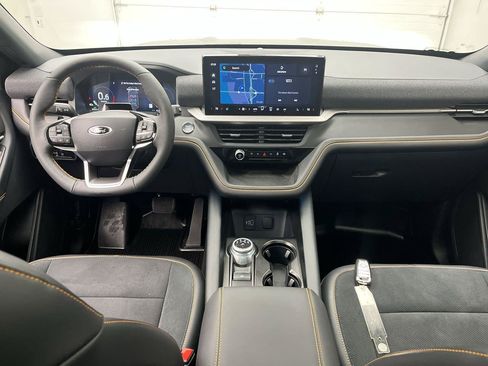 Used 2026 Ford Explorer Tremor w/ Tremor Ultimate Package AWD/4WD image 4