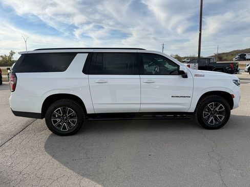 Used 2023 Chevrolet Suburban Z71 image 7