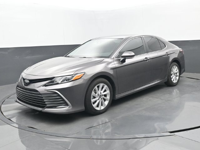 Used 2024 Toyota Camry LE w/ Convenience Package FWD image 8