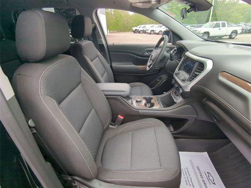 Certified 2023 GMC Acadia SLE w/ Driver Convenience Package image 26