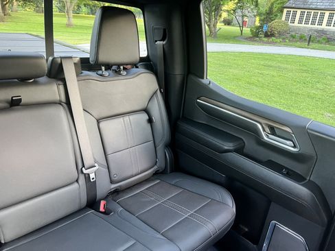Used 2024 Chevrolet Silverado 1500 High Country w/ Midnight Edition AWD/4WD image 21