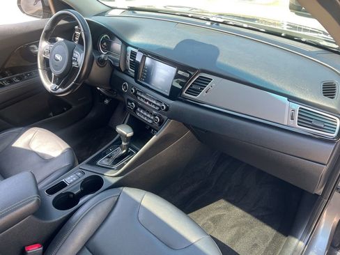 Used 2018 Kia Niro EX w/ EX Premium Package image 21