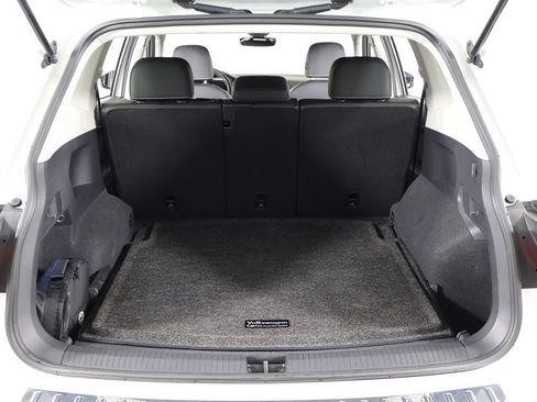 Used 2023 Volkswagen Tiguan SE w/ Panoramic Sunroof Package AWD/4WD image 20