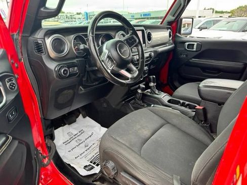 Used 2020 Jeep Wrangler Unlimited Sahara AWD/4WD image 17