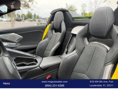 Used 2022 Chevrolet Corvette Stingray Preferred Conv w/ Battery Protection Package RWD image 19