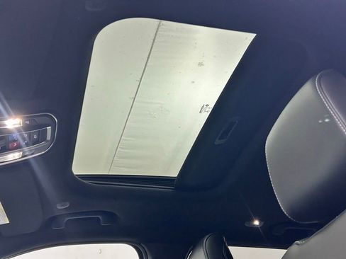 New 2025 Jeep Grand Cherokee Altitude image 22