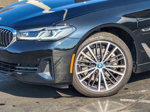 Used 2023 BMW 530e xDrive w/ Premium Package image 3