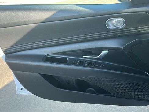 Used 2024 Hyundai Elantra Limited FWD image 20