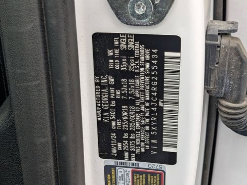 Used 2024 Kia Sorento S image 31