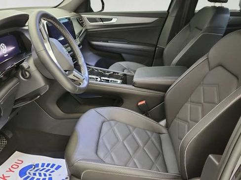 Used 2026 Volkswagen Atlas Cross Sport SE AWD/4WD image 10
