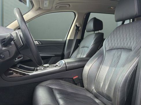 Used 2025 BMW X7 xDrive40i w/ Premium Package AWD/4WD image 19