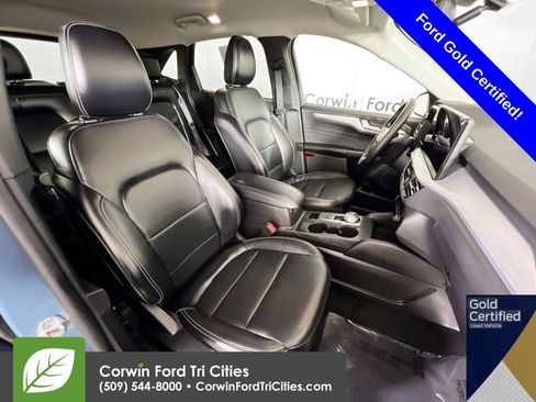 Used 2025 Ford Escape Platinum image 17