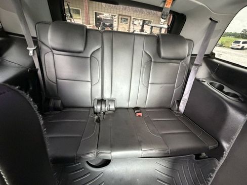 Used 2015 GMC Yukon Denali w/ Touring Package AWD/4WD image 12