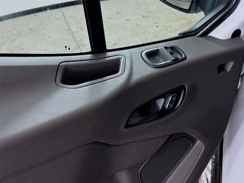 Used 2023 Ford Transit 350 XLT image 10