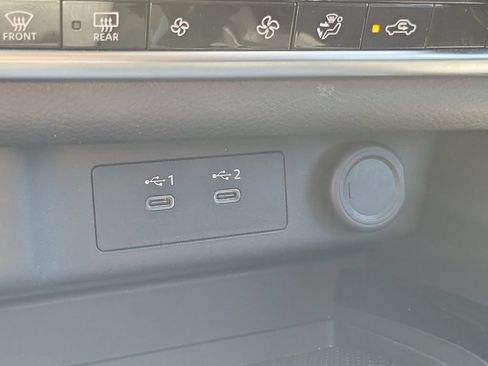 Used 2025 Nissan Rogue SV FWD image 29