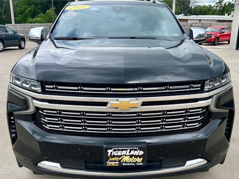 Used 2021 Chevrolet Tahoe Premier w/ Premium Package AWD/4WD image 2