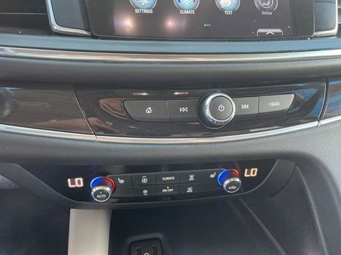Used 2019 Buick Enclave Essence FWD image 14