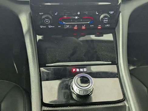 Used 2024 Jeep Grand Cherokee Altitude image 23