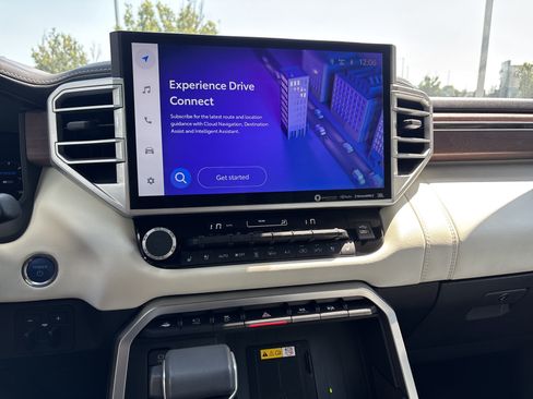 Used 2023 Toyota Sequoia Capstone AWD/4WD image 21