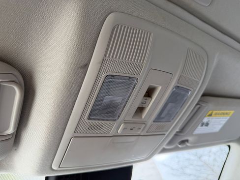 Used 2018 MAZDA MAZDA3 Touring image 28