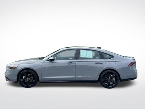 Used 2025 Honda Accord Sport image 2