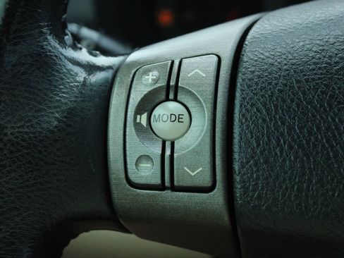 Used 2011 Toyota RAV4 Limited w/ Limited Extra Value Pkg AWD/4WD image 27