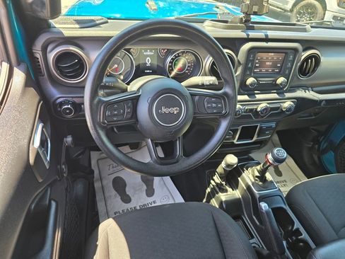 Used 2020 Jeep Wrangler Sport AWD/4WD image 3