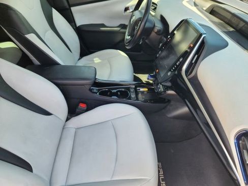 Used 2019 Toyota Prius Limited FWD image 14