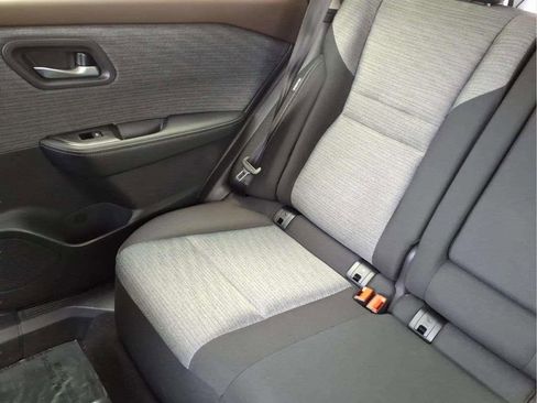 Used 2023 Nissan Rogue SV FWD image 17