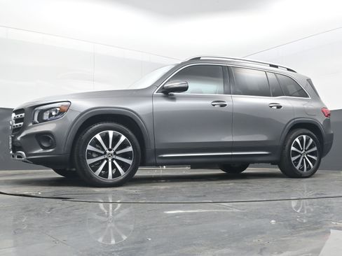 Used 2023 Mercedes-Benz GLB 250 4MATIC image 25