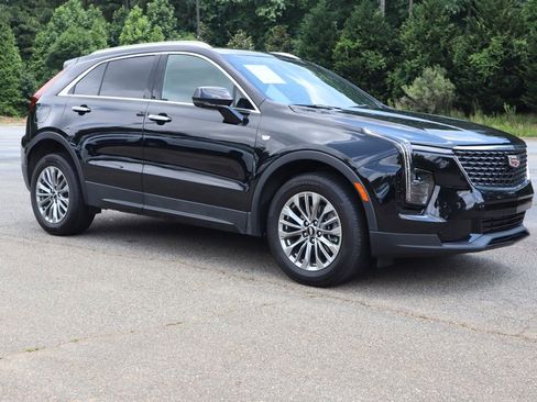 Used 2025 Cadillac XT4 Premium Luxury image 4
