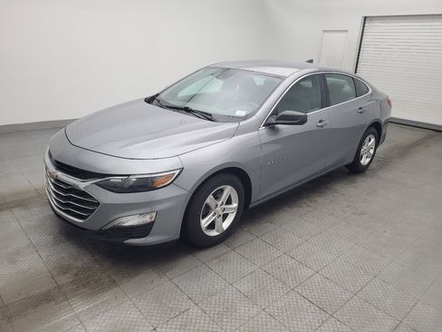 Used 2023 Chevrolet Malibu LS image 2