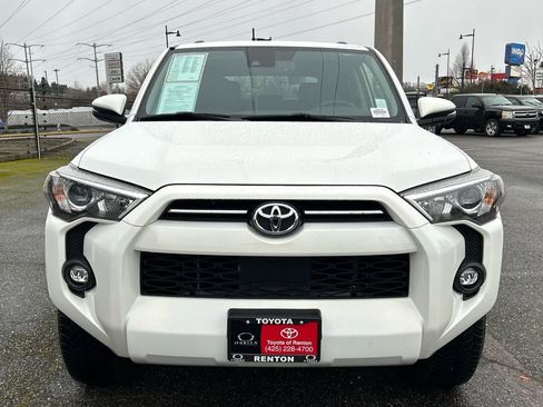 Certified 2024 Toyota 4Runner SR5 Premium w/ Moonroof Package image 2
