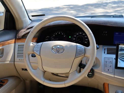 Used 2005 Toyota Avalon XL image 20