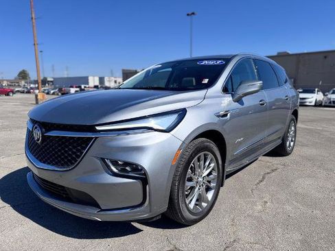 Used 2023 Buick Enclave Avenir w/ Avenir Technology Package image 5