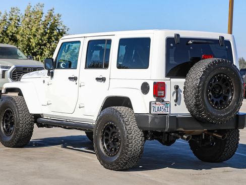 Used 2015 Jeep Wrangler Unlimited Sahara AWD/4WD image 7