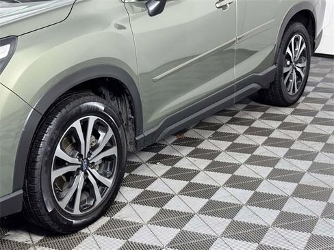 Used 2020 Subaru Forester Limited image 13