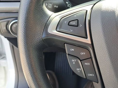 Used 2020 Ford Fusion SE image 10