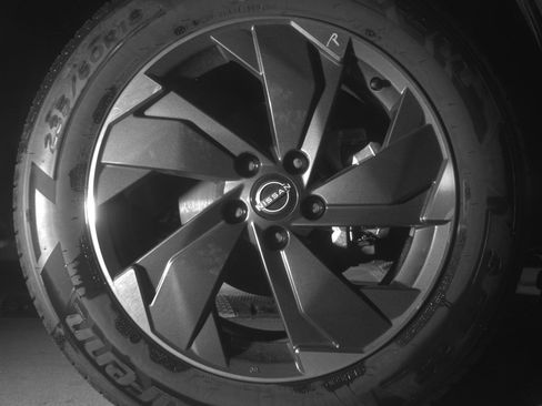 Used 2025 Nissan Rogue SV image 13