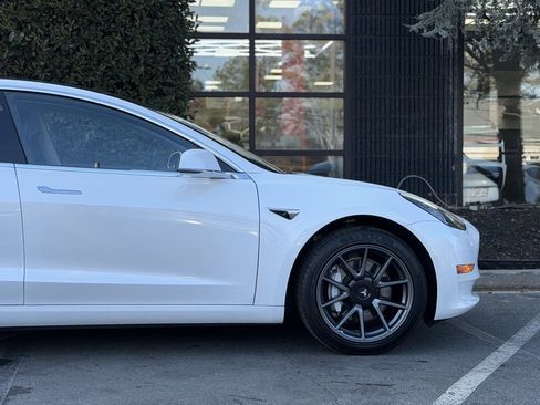 Used 2020 Tesla Model 3 Standard Range Plus image 24
