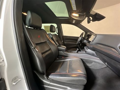 Used 2024 Dodge Durango GT image 27