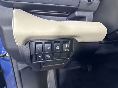 Used 2022 Subaru Ascent Touring image 19