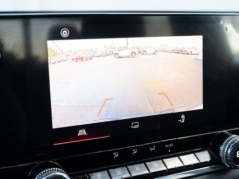 Used 2023 GMC Canyon Elevation w/ Convenience Package image 4