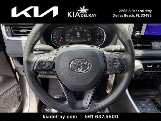 Used 2025 Toyota RAV4 LE FWD image 27