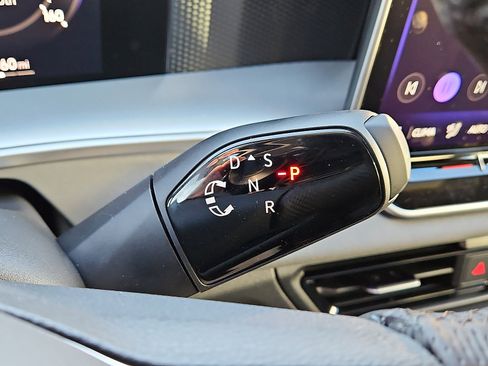 New 2026 Volkswagen Tiguan SE R-Line image 20