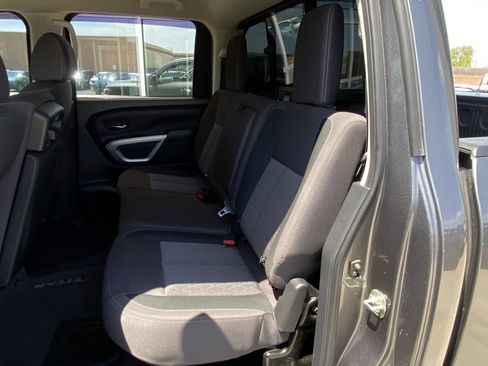 Used 2021 Nissan Titan SV w/ Accessory Utility Package image 16