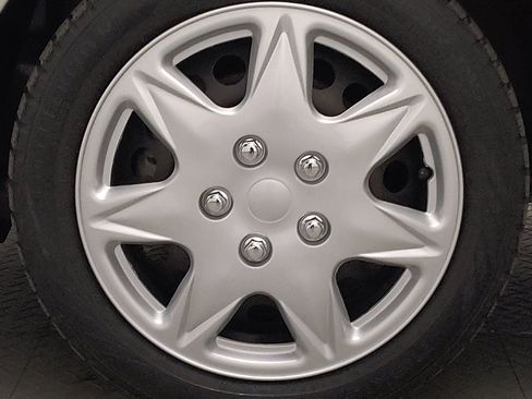 Used 2021 Chevrolet Spark LS image 31