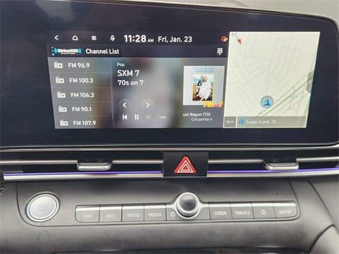 Used 2024 Hyundai Elantra Blue image 16